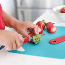 Load image into Gallery viewer, Kiddies Food Kutter (small) & Peeler - 4 Pack