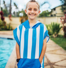 Load image into Gallery viewer, KidsPonchoQuickDryHoodedTowel-BondiBlue5