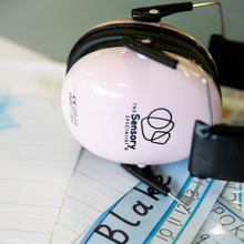 Load image into Gallery viewer, earmuffs-pink
